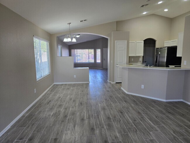 Building Photo - 8161 W Clara Ln