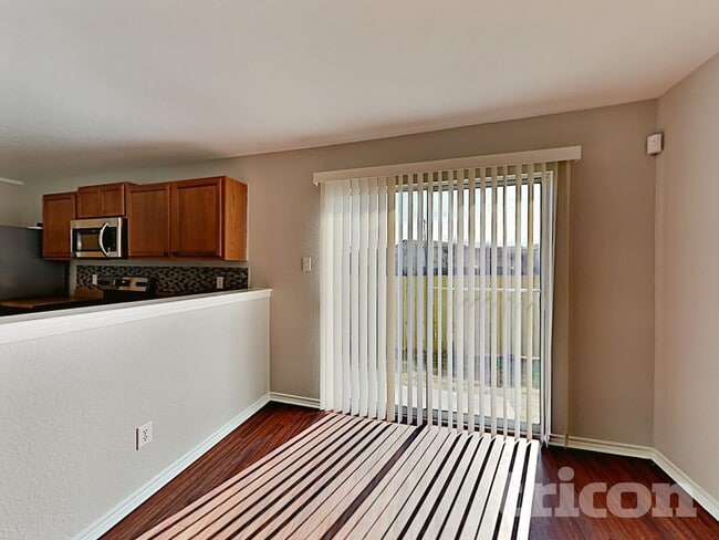 Building Photo - 9722 Amber Cove