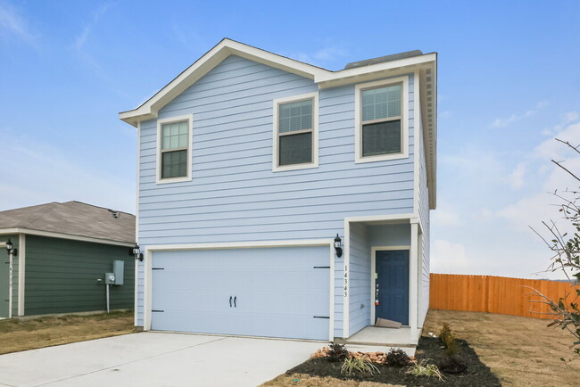 Building Photo - 14343 Shady Br Trl