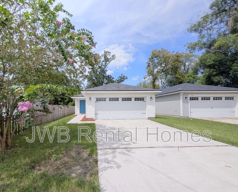 Foto principal - 1328 Orton St
