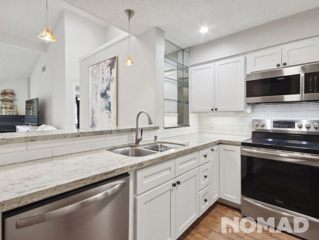 Foto del edificio - 2 Bedroom Townhome in Houston