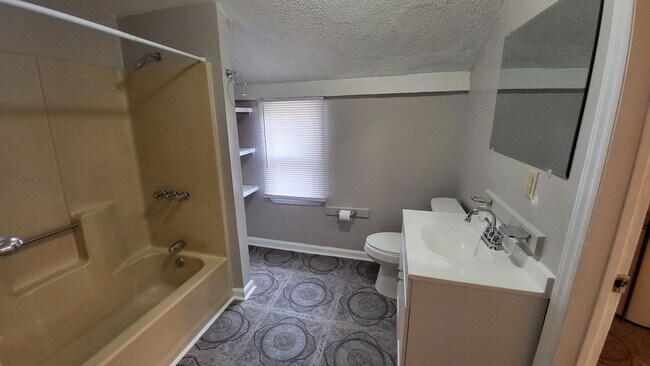 Foto del edificio - 801 E 6th St