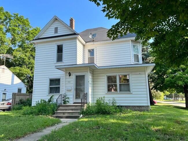 Frente de la casa - Lado Sur - 900 W Parker St