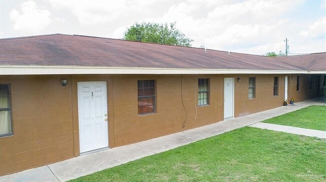 Building Photo - 301 Elida St