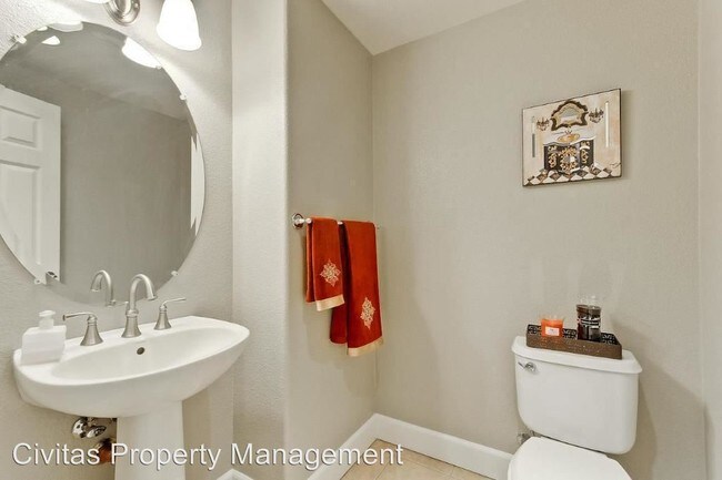 Building Photo - 2 br, 3 bath House - 1762 Camino Leonor