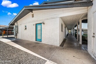 Building Photo - 3615 N 15th Ave