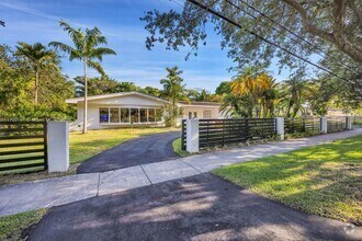 Building Photo - 6970 SW 124th St