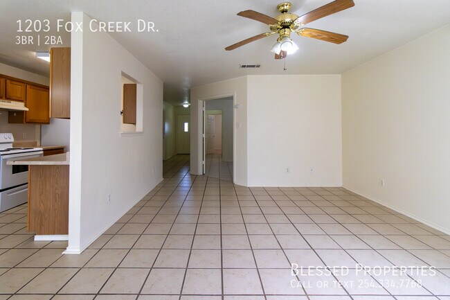 Building Photo - 1203 Fox Creek Dr