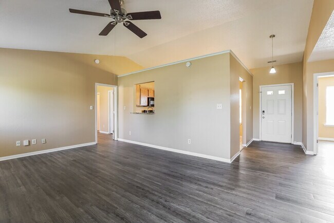 Foto del edificio - 1418 Green Spring Way
