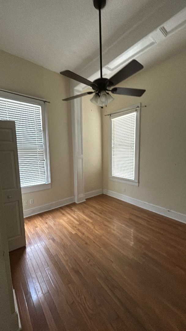 Building Photo - 2 bed / 2.5 bath ~ Move-In Today