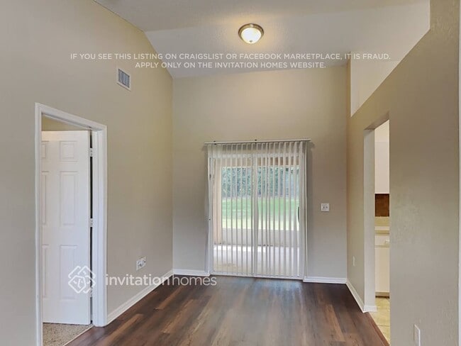 Building Photo - 2655 Green Valley Dr