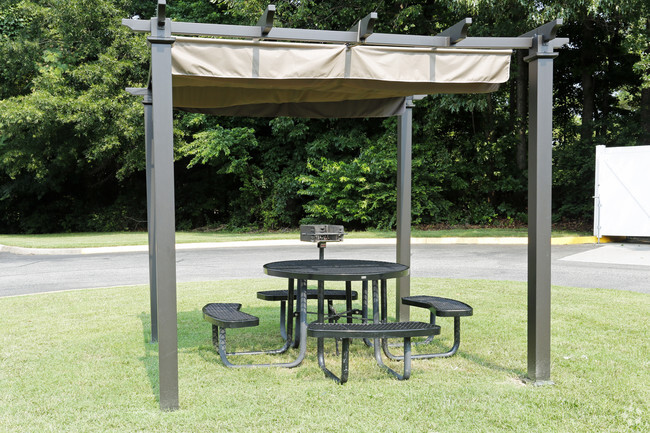 Picnic Area - Apex at Ashton Green