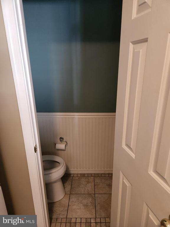 Foto del edificio - 7148 Westfield Ct