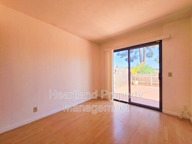 Building Photo - 12241 Caminito Mira Del Mar