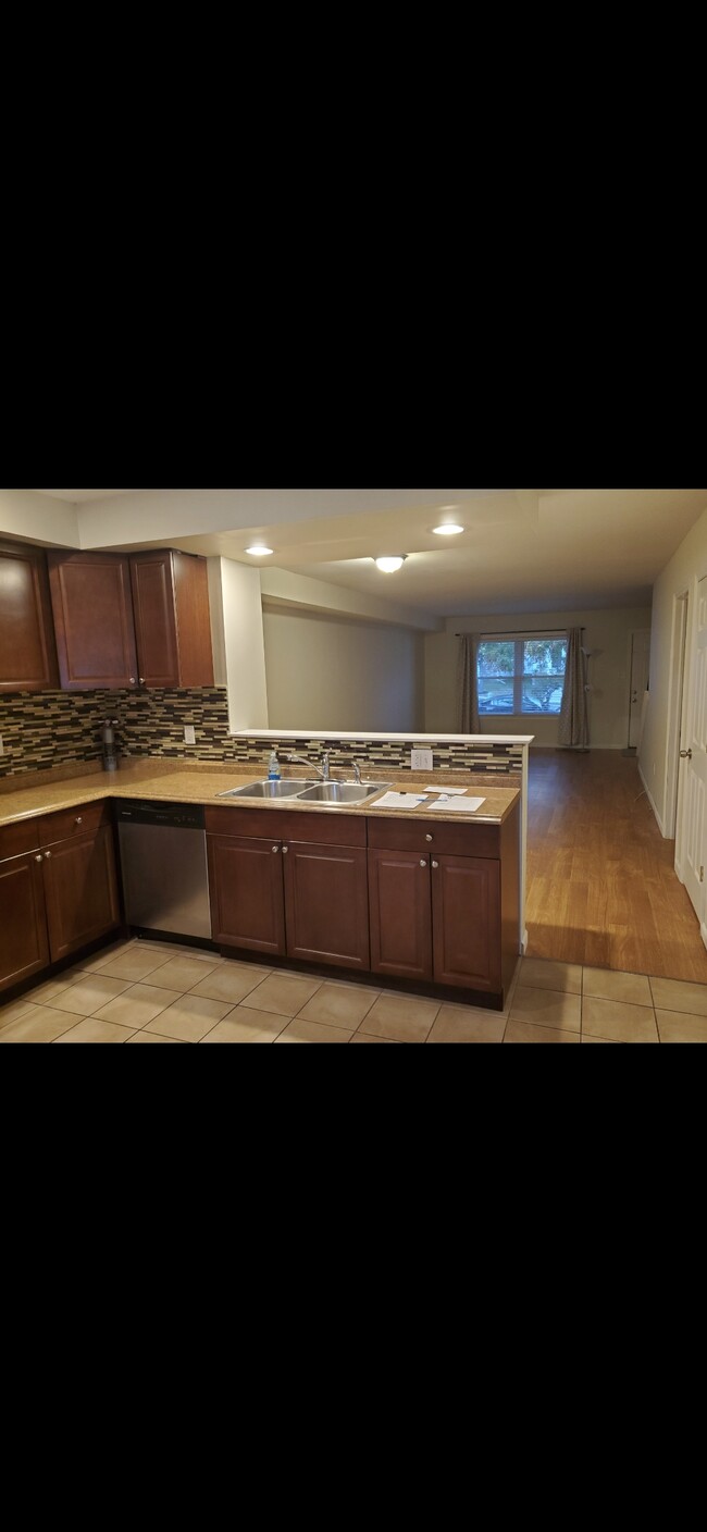 Kitchen - Looking into living Room - 343 E 7th Ave