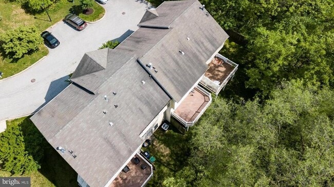 Building Photo - 944 Guilford Rd