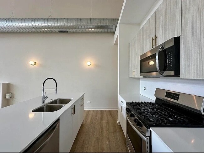 Foto del edificio - 3207 N Narragansett Ave