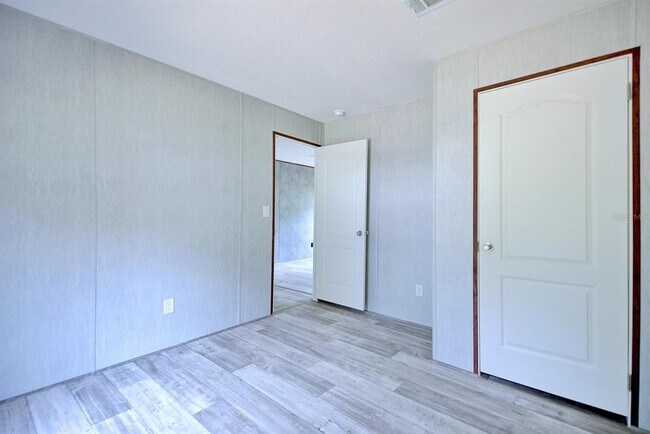 Foto del edificio - 8595 NW 13th Ct