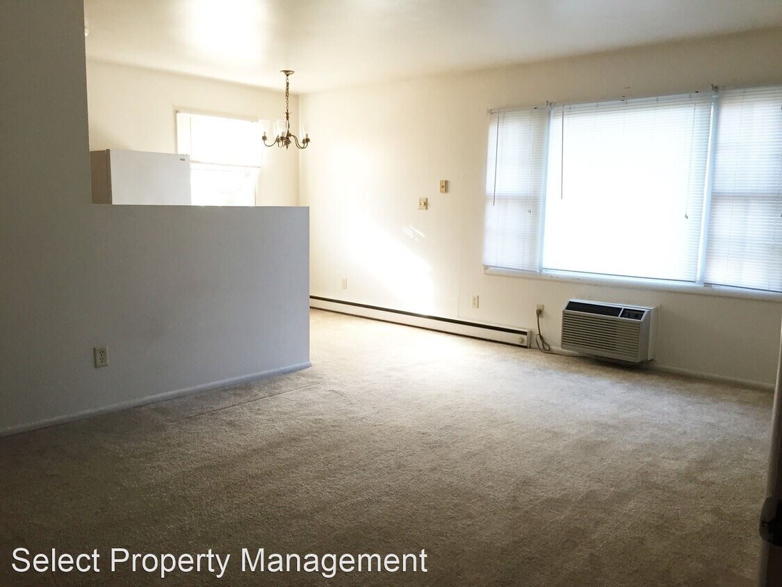 Building Photo - 3705-3839 Sleepy Hollow Ln