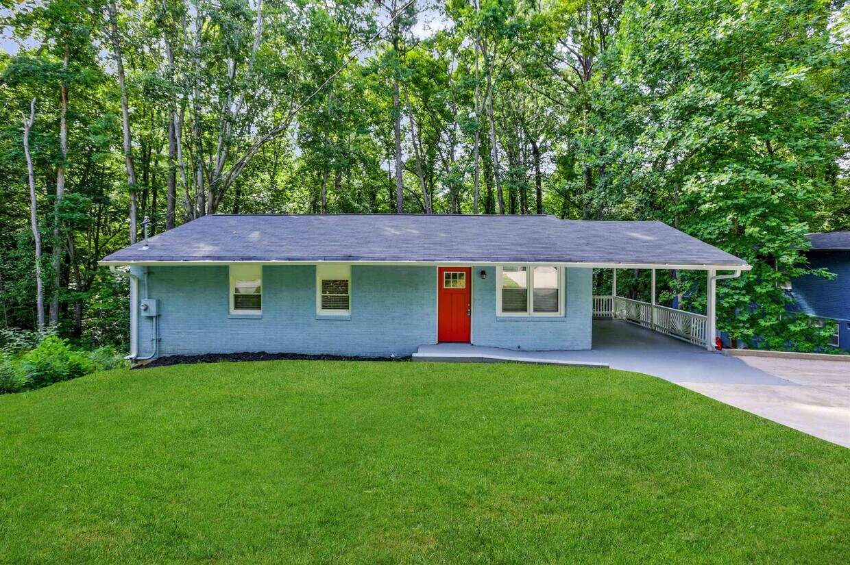 Primary Photo - 664 Indigo Ln NW