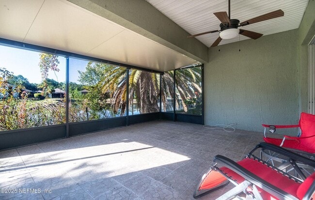 Building Photo - 1325 Fairway Village Dr