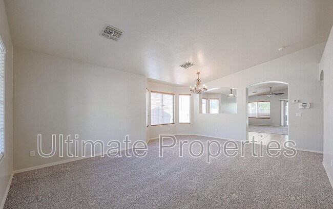 Foto del edificio - 11698 N 153rd Ave