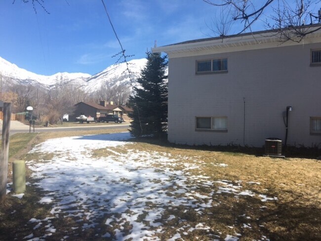 Foto del edificio - 201 W Center St