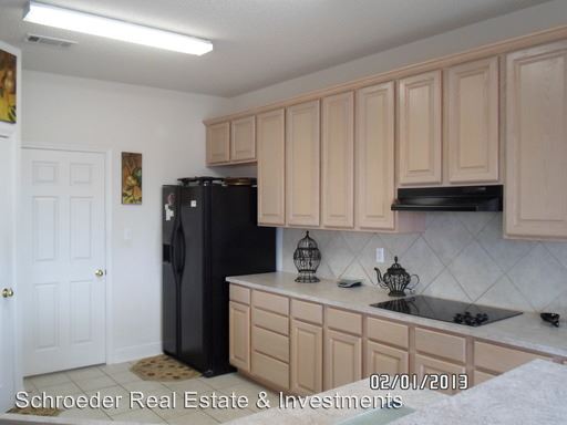 Building Photo - 15148 Mandarin Cv