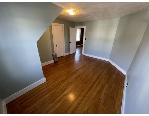 Building Photo - 147 Hartford St