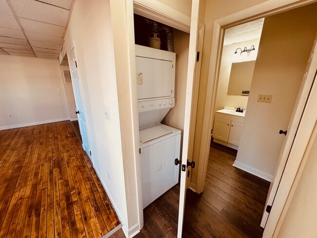 Foto del edificio - Central School Apartments