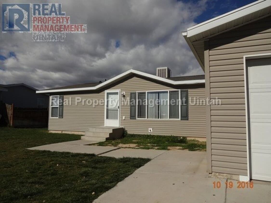 Primary Photo - 3 Bedroom 2-bathroom home