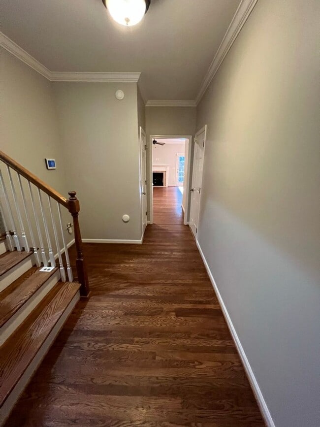 Building Photo - MOVE IN SPECIAL!!! - Townhome For Rent In Hoover!!! Available now! - Sign a lease by 5/31/2026 an...