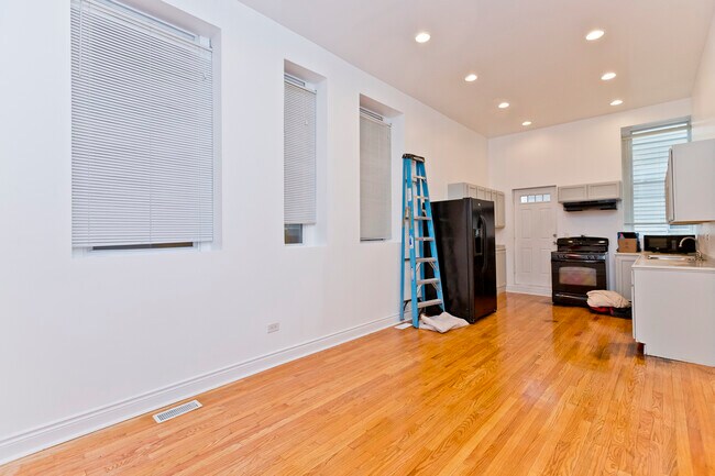 Foto del edificio - 1732 W 17th St