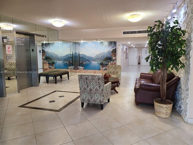 Foto del edificio - 3960 Oaks Clubhouse Dr