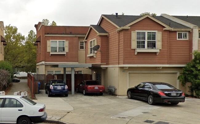 Building Photo - 3967 Sebastopol Rd