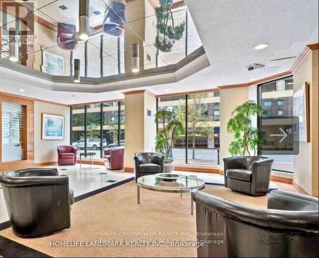 Photo du bâtiment - 633 Bay St.