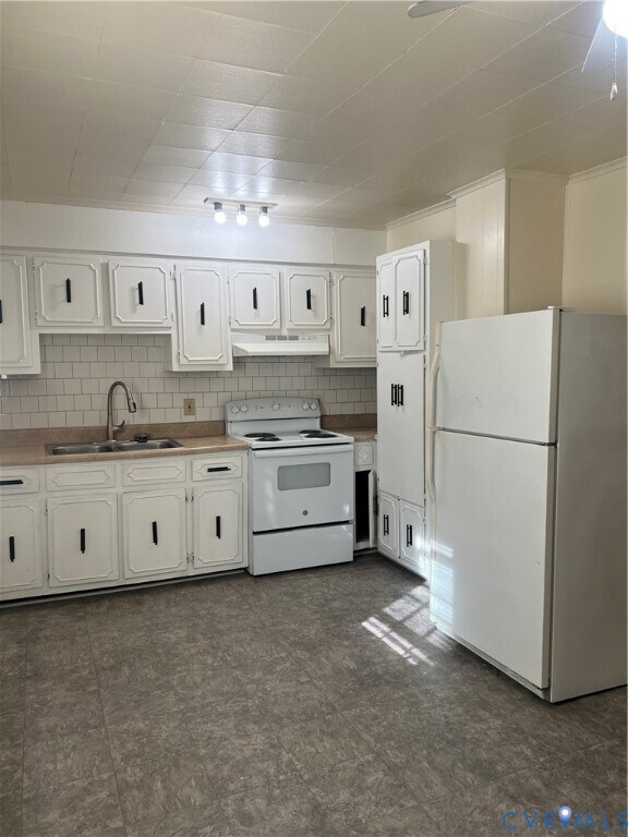 Foto del edificio - 904 Cedar Level Rd