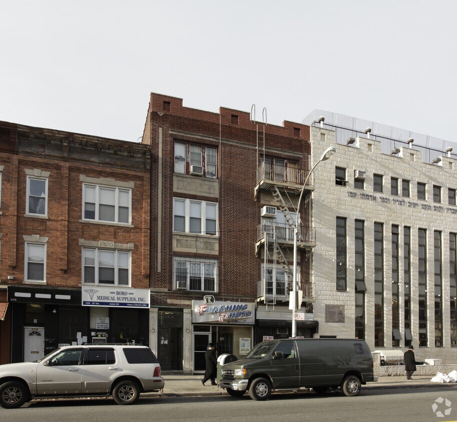 Primary Photo - 5316 16th Ave