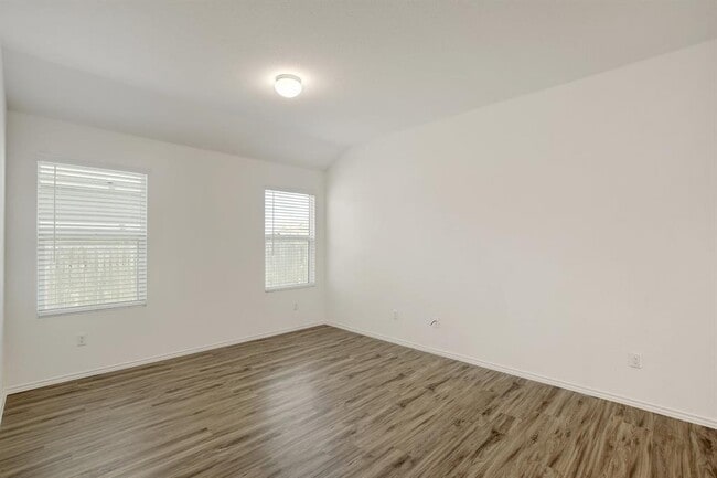 Foto del edificio - 190 Crystal River Rd