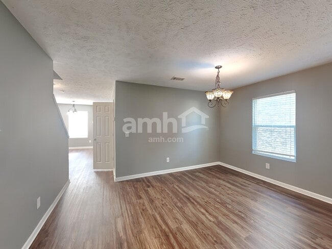 Building Photo - 1010 Harmony Ln