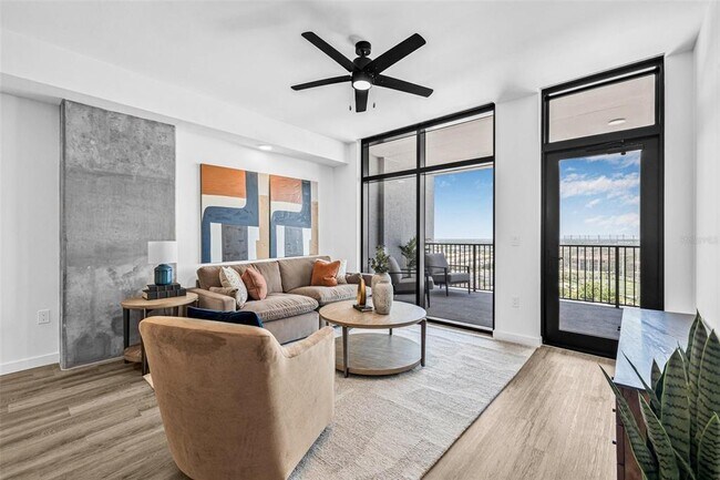 Foto del edificio - 221 Main St N