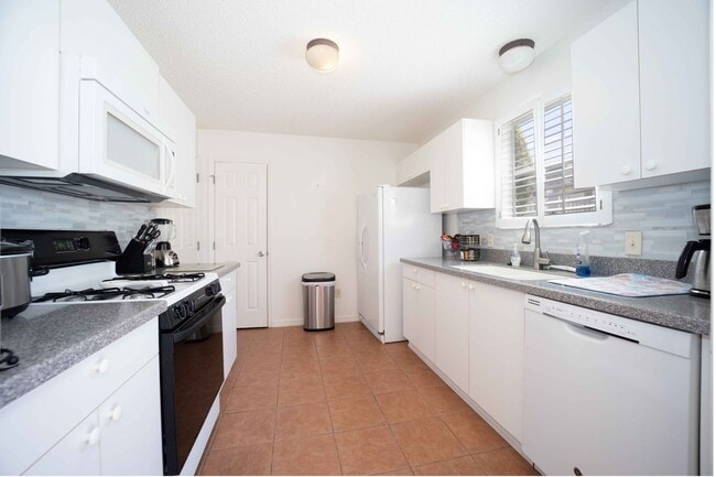 Foto del edificio - Seasonal 2BR/1BA Villa in Quail Ridge Vill...