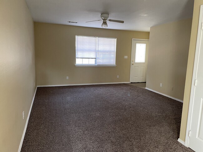 Foto del edificio - 609 S Mulberry St