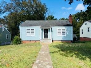 Building Photo - 1307 Moss St