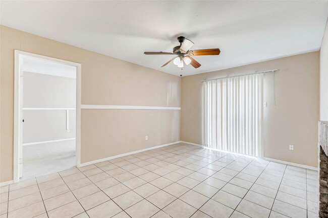 Building Photo - 12527 Ashford Meadow Dr