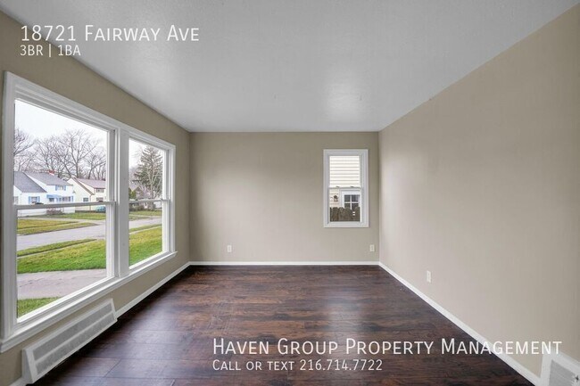 Foto del edificio - 18721 Fairway Ave