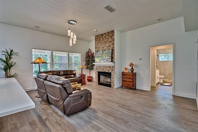 Building Photo - 6505 SW 135 Pl