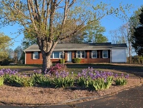 Building Photo - 6138 Village Hwy
