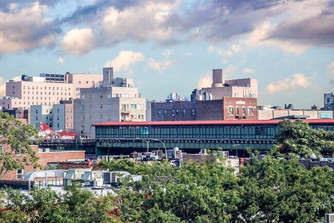 Foto del edificio - 37-18-31 73rd St