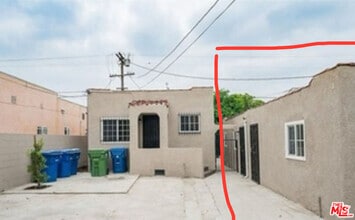 Building Photo - 820 E 84th Pl